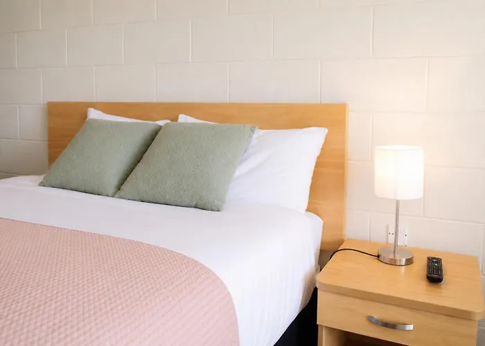 Sundale Mora Motel